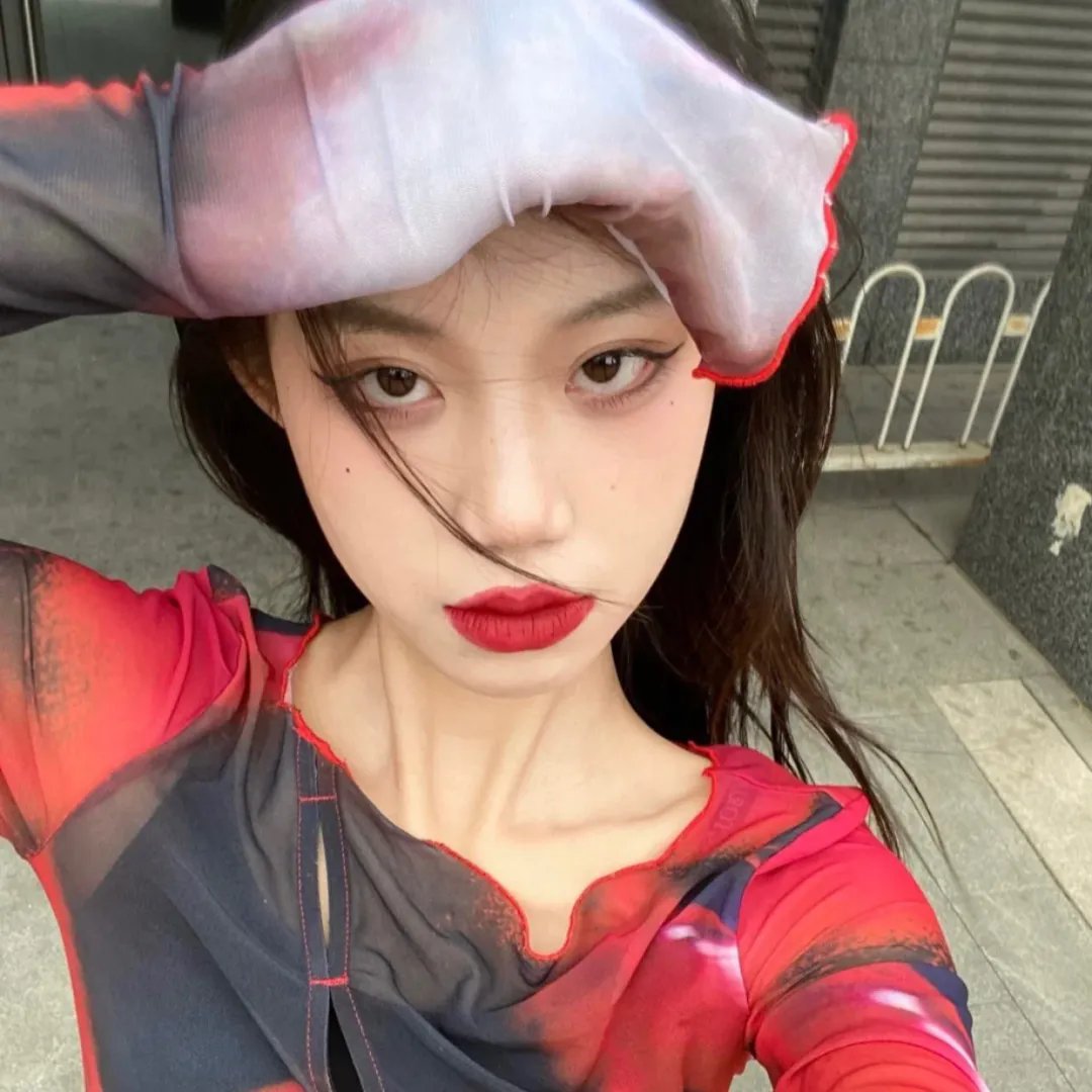 魔犬莱纳0011变身吧！